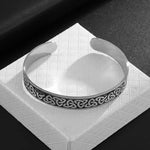 Load image into Gallery viewer, Vintage Nordic Celtic Triangle Knot Open Adjustable Bracelet for Men Irish Lucky Amulet Jewelry