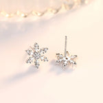 Load image into Gallery viewer, 925 Sterling Silver New Jewelry Crsytal Snowflake Stud Earrings For Woman Fashion XY0236