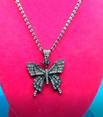 Load image into Gallery viewer, BUTTERFLY NECKLACE