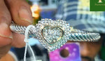 Load image into Gallery viewer, HEART BANGLE