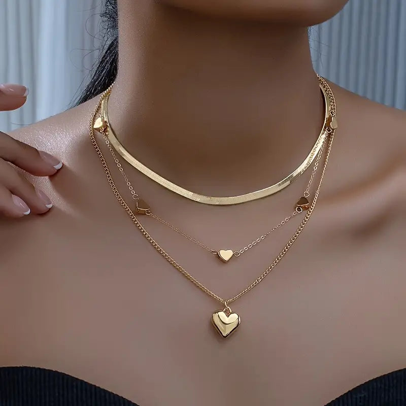 1 Pc, Elegant Layered Heart Pendant Necklace, 3-Tier Golden Fashion Statement Jewelry, Classic Fashion Style, Chic Multi-Strand Choker With Heart Charms For Ladies