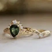 Elegant Vintage-Inspired Gold-Plated Ring with Olive Green Cubic Zirconia - Fashionable Alloy Jewelry for Women