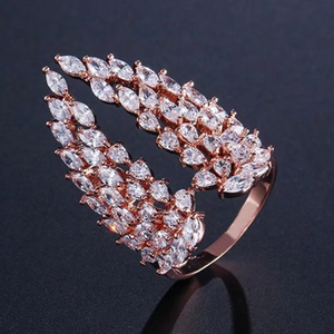Huitan Bling Bling Wing Feather Rings Women Novel Design Romantic Accessories for Party Adjustable Opening Ring Fashion Jewelry