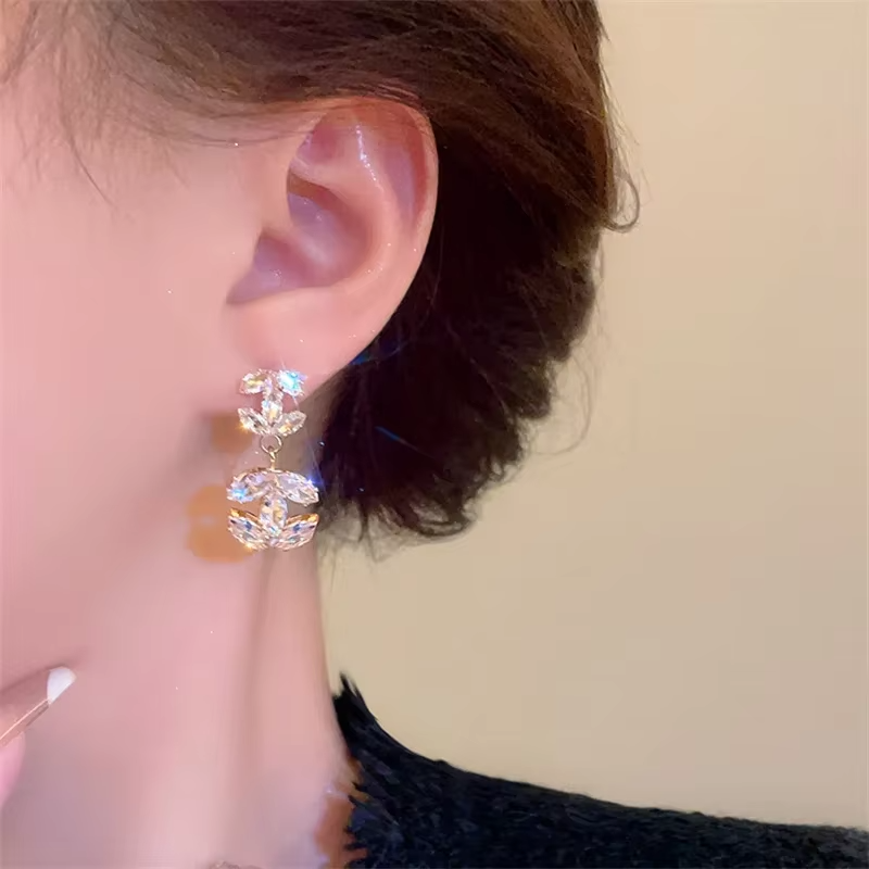 1pair fashion advanced sense shiny letter earrings for women girls minimalist versatile earrings jewelry accessories gifts