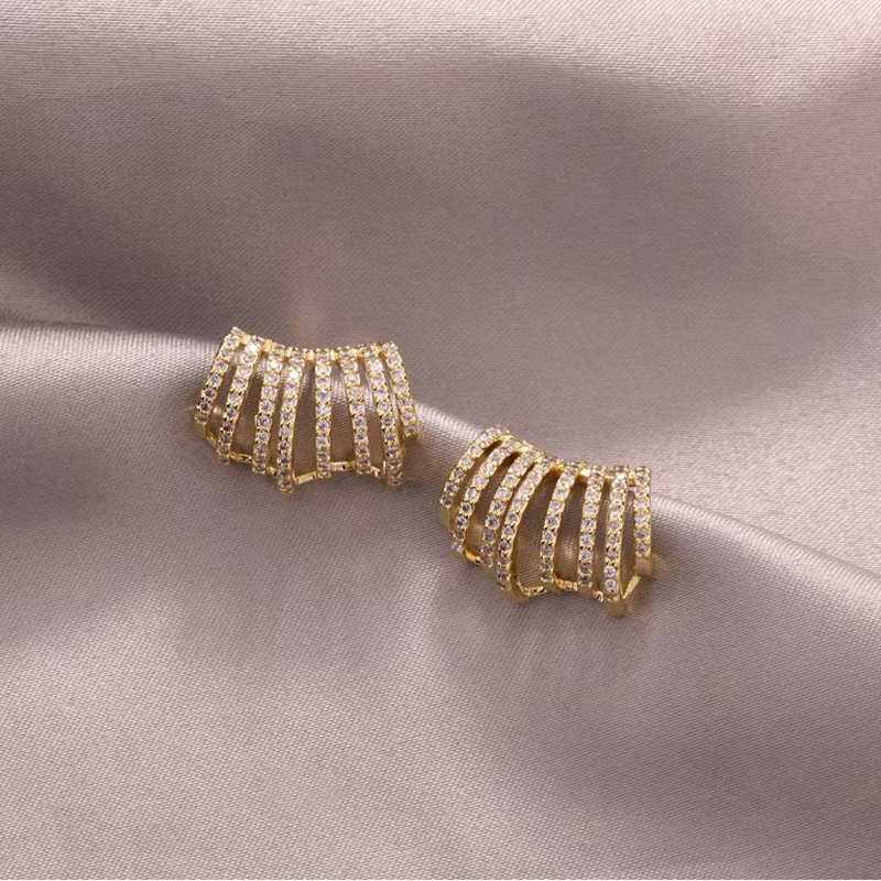 New Design Irregular U-shaped Gold Color Earrings for Women Korean Luxury Crystal Earring Girl Wedding Party Jewelry Accessories