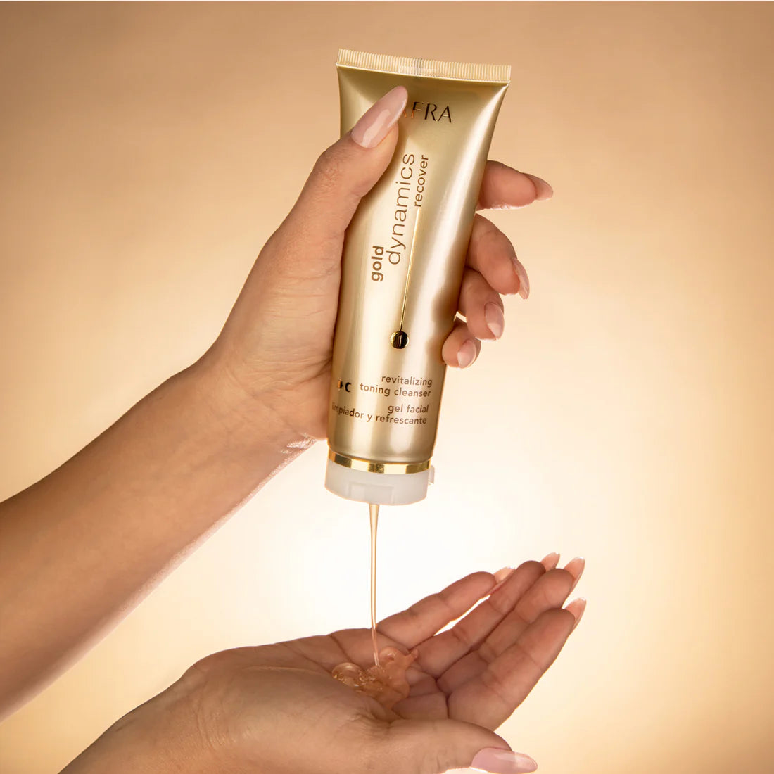 Gd cleanser styled_1100x_6c3d0e0d c9af 4135 a0d1 67519f73eefe