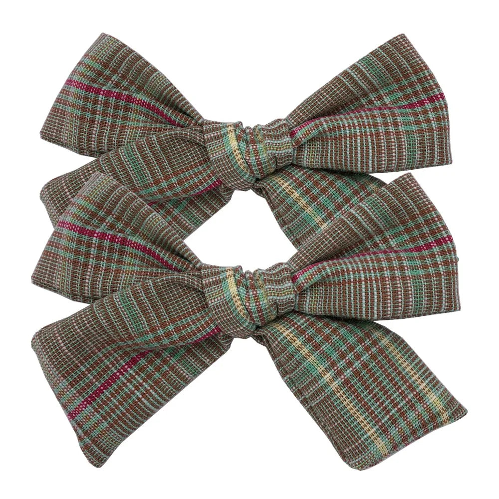 2 PCS 4 inches Plaid Festive Accessories Tartan Bow Hair Clips Scottish Bow Barrettes for Kids Baby Girls