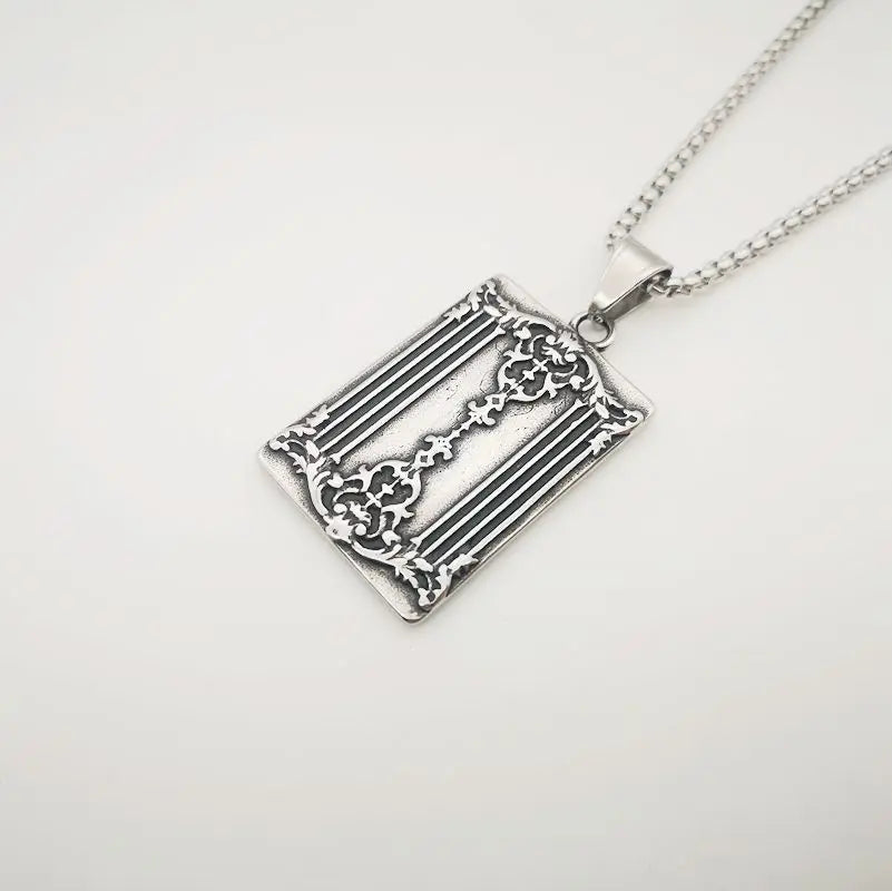 2021 SS New Poker Cards K King Pendant necklace Double sides Stainless steel Retro Silver color Poker Necklace men jewlery Gift