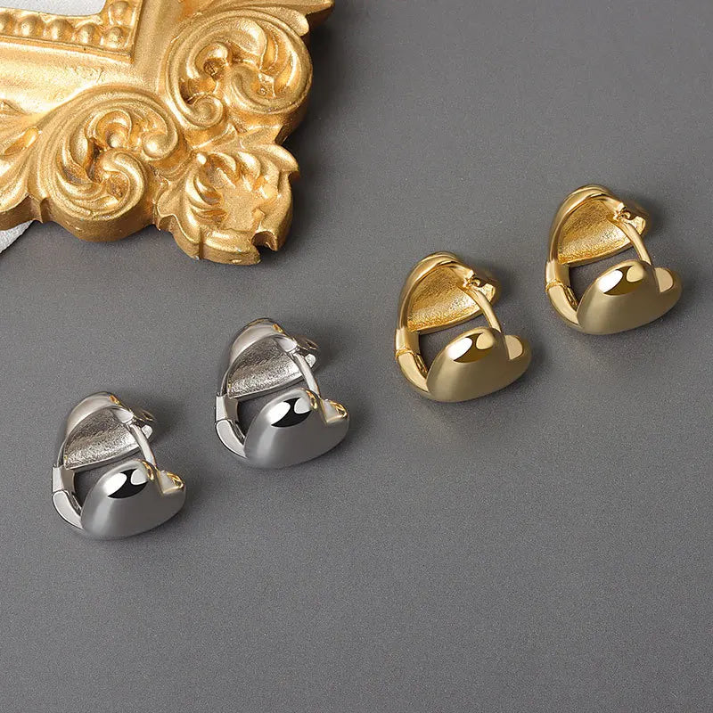 LIVVY  Silver Color Heart Shape  Small Stud Earrings  for Women High-Quality Exquisite Elegant Jewlery
