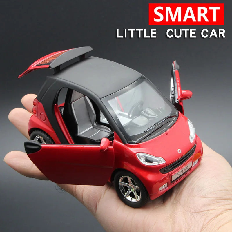 1:32 Mercedes Benz SMART Miniatures Alloy Diecast Model Car Model Sound & Light Toys For Kids Cute and Compact Christmas Gifts