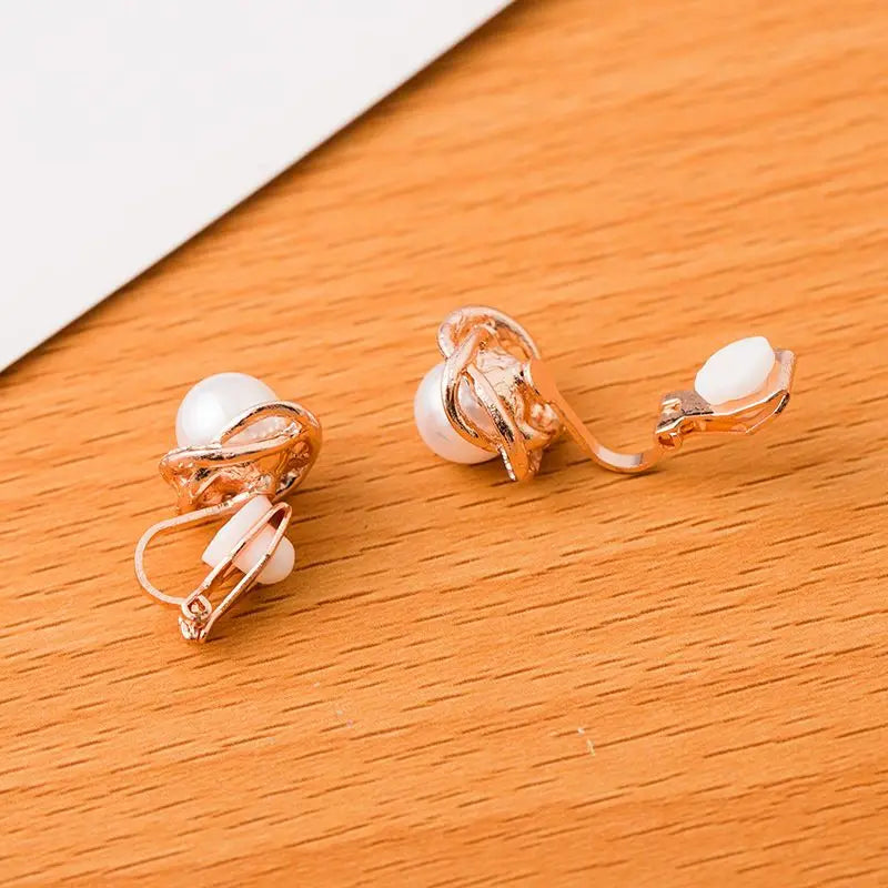 Fashion Jewelry Simulated Pearl Rhinestone clip on Earrings Cute Earrings For Women Shiny Crystal Wedding Ear Clip Jewelry