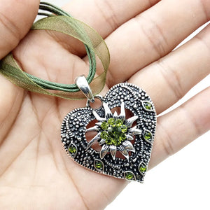Heart Shape Vintage Carved Edelweiss Pendant Necklace Women Multicolor Rhinestone Ribbon Rope Necklace Oktoberfest Jewelry