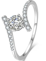Load image into Gallery viewer, New Jewelry Ornament's Imitation Moissanite Ring Holding Hand Old 2 Karat Diamond Ring Wedding Rings Jewlery For Women

