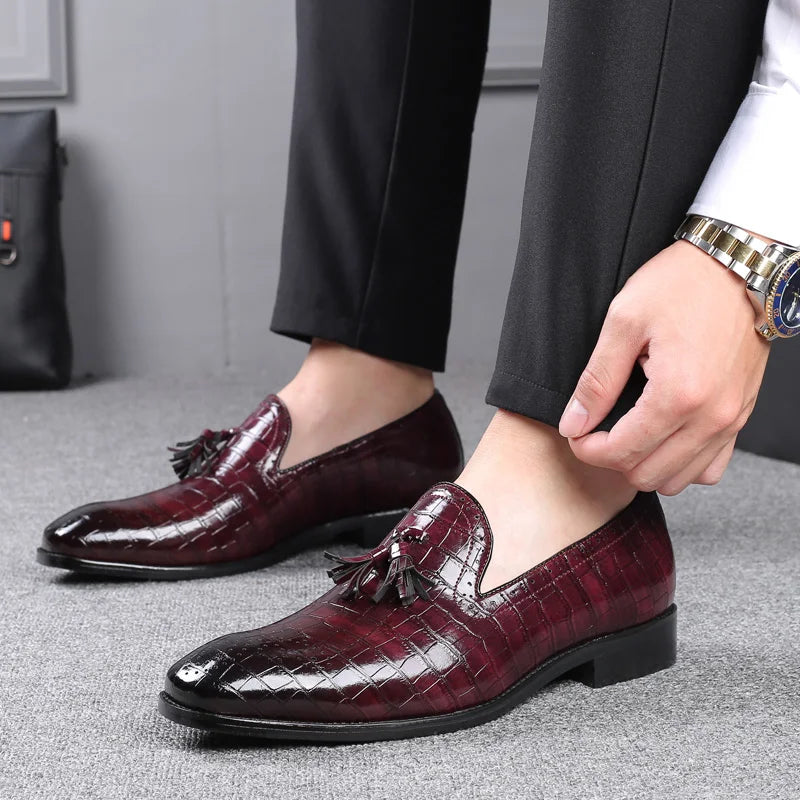 Japanese Style Vintage Casual Men Shoes Leather High Quality Formal Dress Shoes Loafers Business Wedding Tassel Brogue Shoes