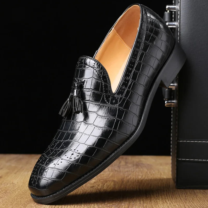 Japanese Style Vintage Casual Men Shoes Leather High Quality Formal Dress Shoes Loafers Business Wedding Tassel Brogue Shoes