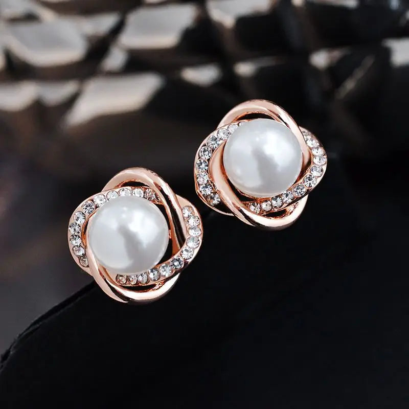 Fashion Jewelry Simulated Pearl Rhinestone clip on Earrings Cute Earrings For Women Shiny Crystal Wedding Ear Clip Jewelry