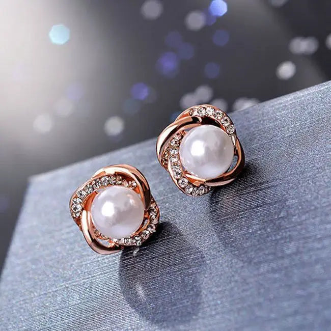 Fashion Jewelry Simulated Pearl Rhinestone clip on Earrings Cute Earrings For Women Shiny Crystal Wedding Ear Clip Jewelry