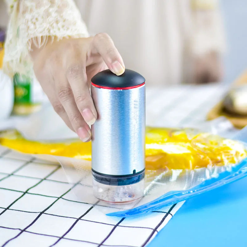 Reusable Vacuum Food Storage Bag Food Vacuum Sealer Sous Vide Bags USB Rechargeable Handheld Vacuum Air Pump Kitchen Gadget