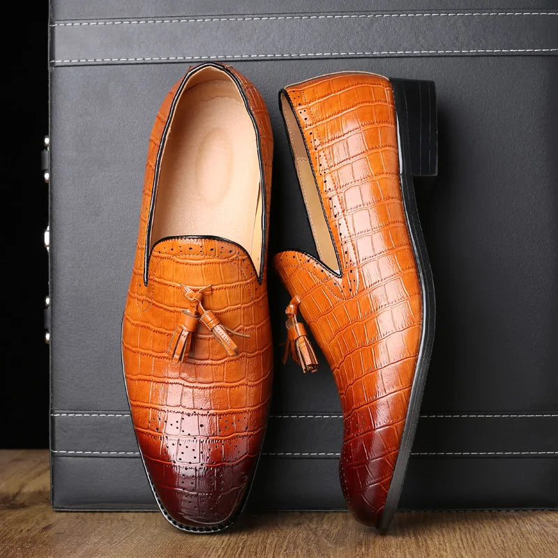 Japanese Style Vintage Casual Men Shoes Leather High Quality Formal Dress Shoes Loafers Business Wedding Tassel Brogue Shoes