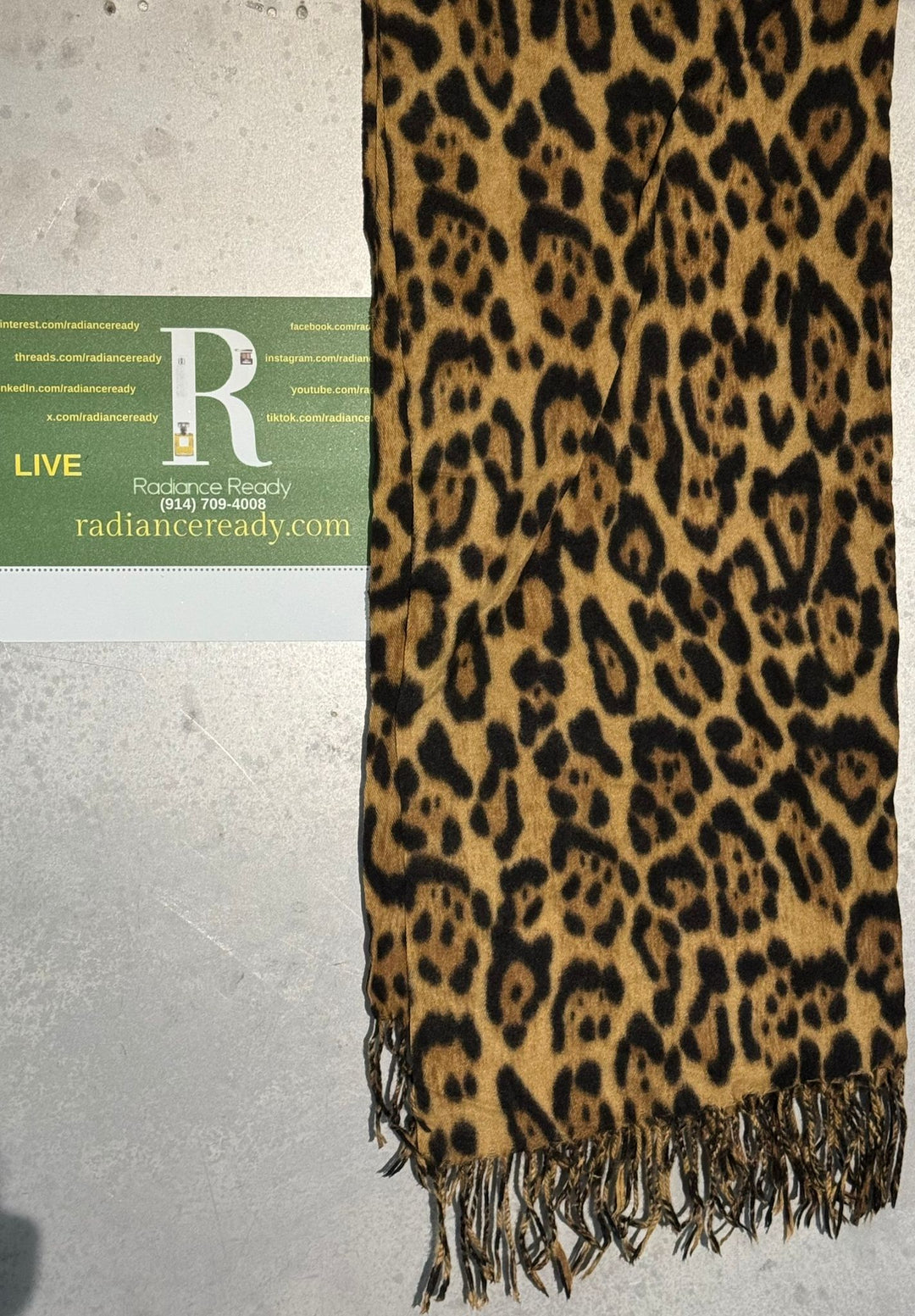 **"Elegant Scarf: Timeless Style & Comfort"**