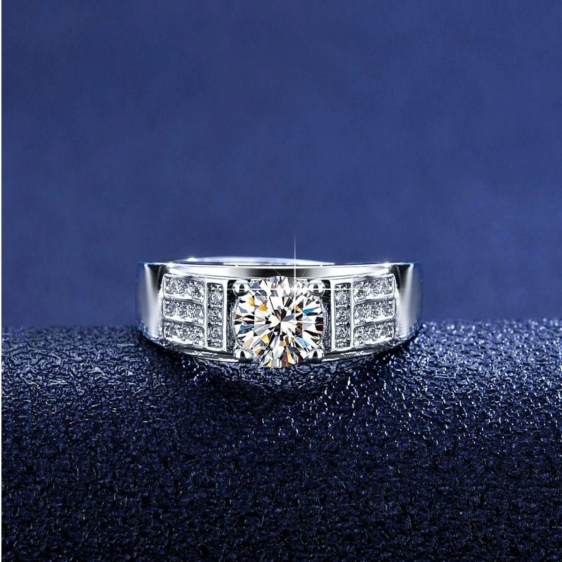 Men Domineering Artificial Diamond Ring Wedding Scene Props Couple Ring Men and Women Fake Diamond Ring Exchange Ceremony