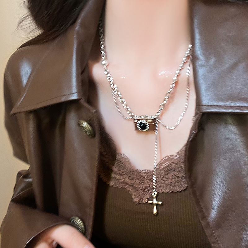 Brown Women's Sweet Cool Sexy Style Pearl Sweatshirt Necklace