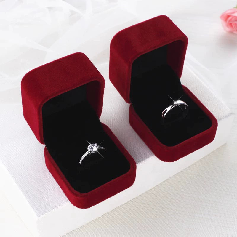 Accessible Luxury Props for Wedding Ceremony Couple Couple Rings