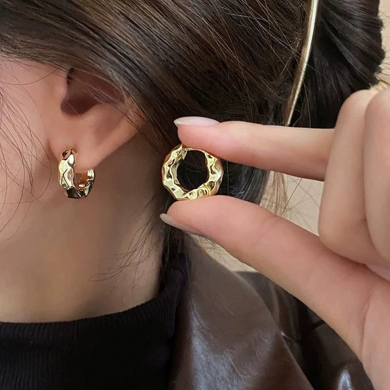 Accessible Luxury Metal Texture Female Stylish Retro Ear Clip