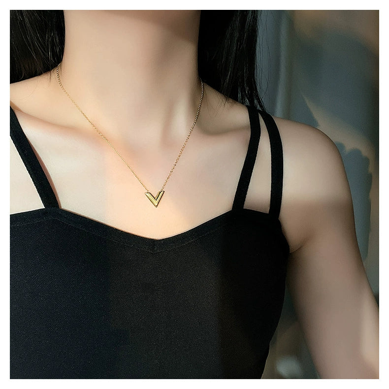 Accessible Luxury Titanium Steel Women's Simple Personality Pendant Ornaments Necklace