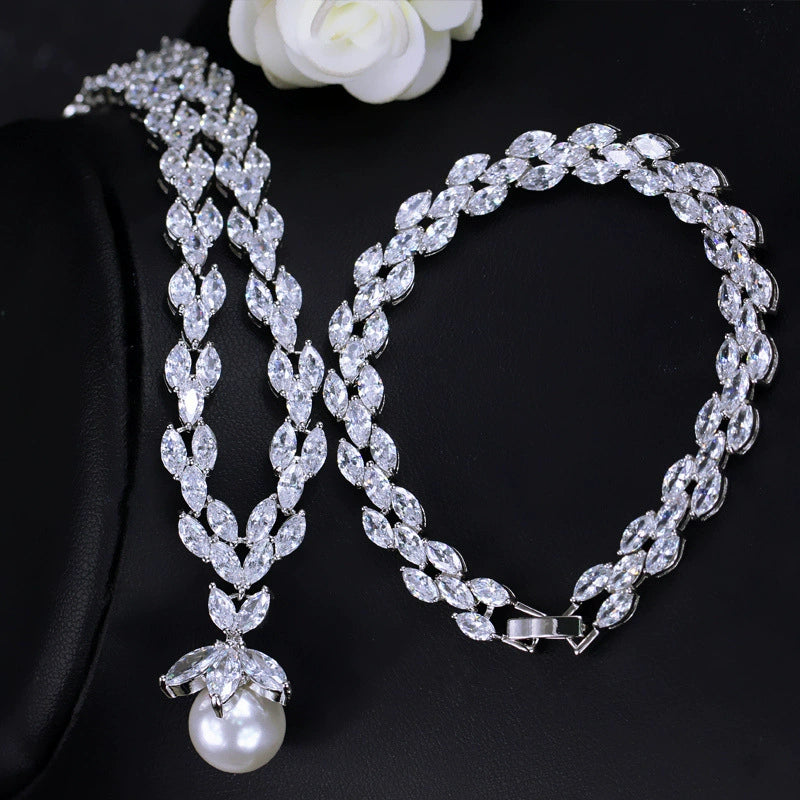 Lekeke Short Pearl Necklace Wedding Dress Dinner Party Zircon