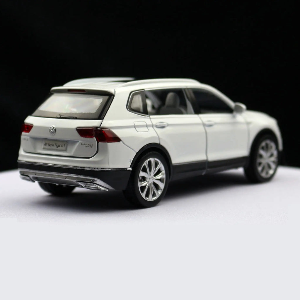 1/32 Volkswagen Tiguan L SUV Toy Car Model Diecast Alloy Miniature Pull Back Sound & Light Collection Gift for Children Boys Kid