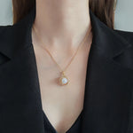 Load image into Gallery viewer, Luxury Whirlpool Pearl Necklace for Woman Girl's Clavicle Chain Pendant Necklace Valentine's Day Gift Birthday Party Jewelry
