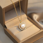 Load image into Gallery viewer, Luxury Whirlpool Pearl Necklace for Woman Girl's Clavicle Chain Pendant Necklace Valentine's Day Gift Birthday Party Jewelry
