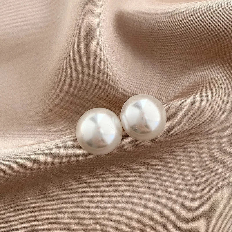 Diameter 15 Mm Minimalism White Simple Round Simulated Pearl Clip on Earrings No Pierced for Women Wedding Party Jewelry