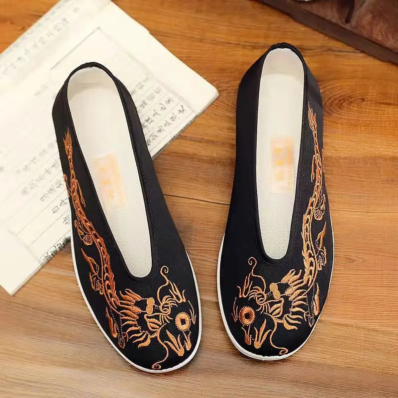 Old Beijing Cloth Shoes Men Soft Sole Chinese Embroidery Male Shoes Chinese Style Yellow Black Dragon Round Mouth Loafer Shoes