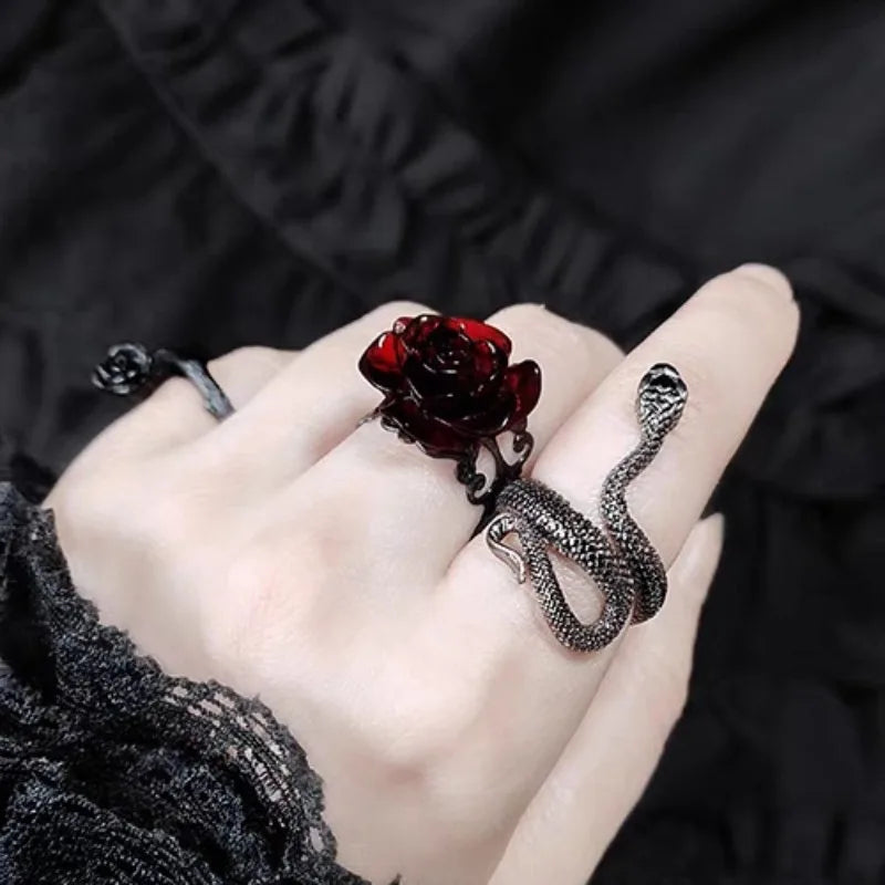 Retro Goth Style Red Rose Opening Rings for Women Punk Personality Crystal Flower Hollow Finger Ring Hip Hop Rock Party Jewelry