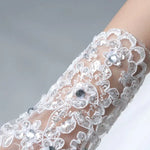 Load image into Gallery viewer, Girls Princess Gloves Girls Dress Glove Lace Diamond Performance Photography Costume Wedding Accessories for Kids Birthday Gift
