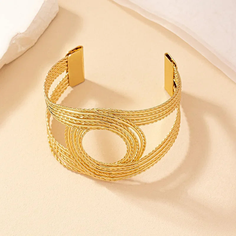 Geometric circle twist open bracelet for women simple style party gift OL holiday fashion jewelry CB033