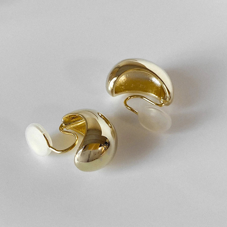 Amz Hot Sale Chunky Metal Coil Clip on Earrings Smooth Oval Round Gold Plated Non Pierced Earrings Trendy Jewelry for Women Gift