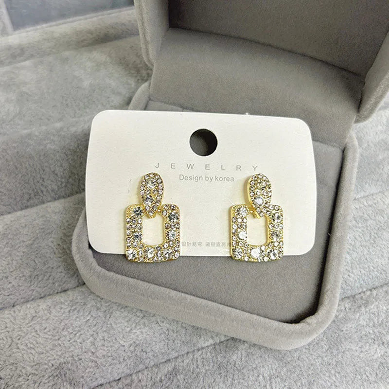 Fine Gold Color Rhinestone Square Round Earrings for Women Luxury Exquisite Stud Earrings Girl Wedding Engagement Party Jewelry