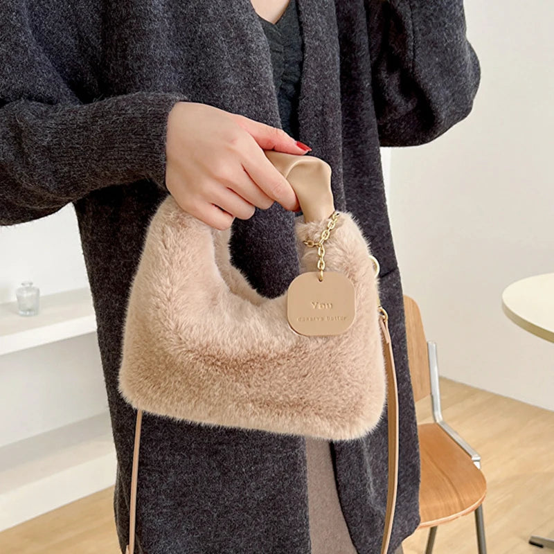 Plush Texture Cross-Body Bag For Women Eco-Friendly Fur Large Capacity Fashionable Winter Furry Hand Bag For Women