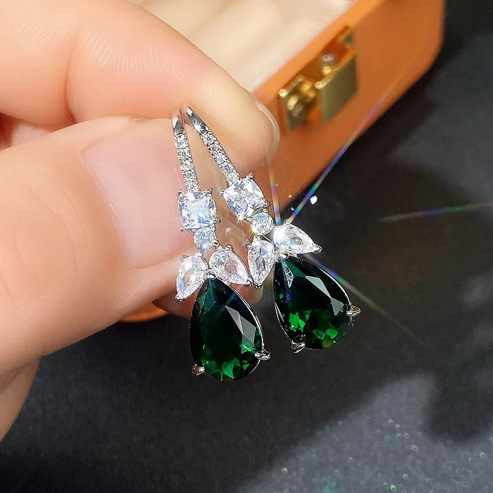 New Popular Women's Pendant Emerald Earrings Retro Party Accessories with Bright Green Zirconia Elegant  Jewelry Gifts