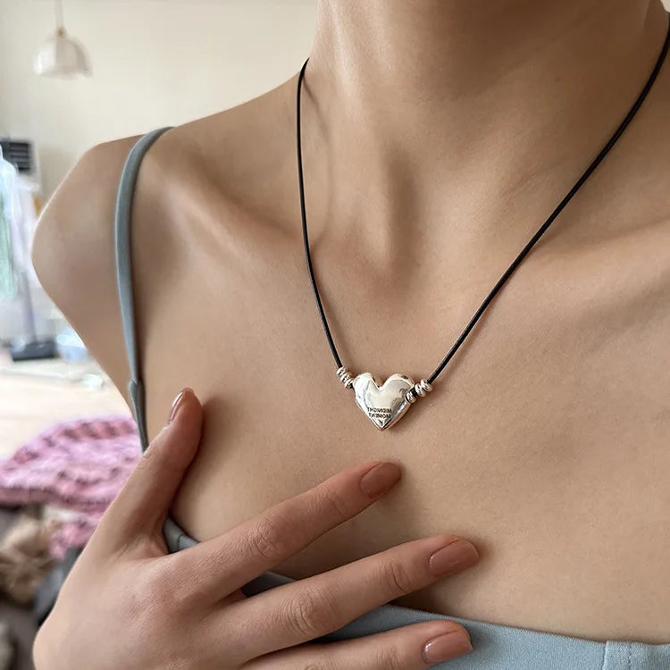 Pull-out Leather Metal Love Necklace Female Design Sense Niche Retro Personality Simple Versatile Neck Chain Collarbone Chain