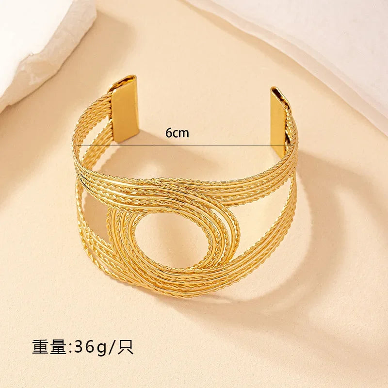 Geometric circle twist open bracelet for women simple style party gift OL holiday fashion jewelry CB033