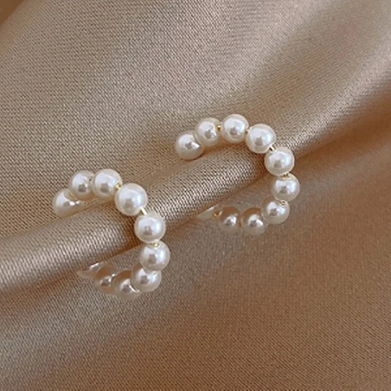 2022 Korean Elegant Pearl Earrings for Women Irregular Geometric Delicate Pearl Ear Studs Fashion Earing Party Wedding Jewelry