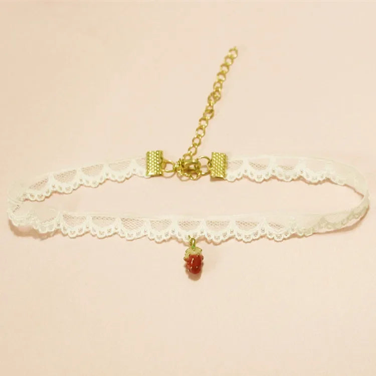 Harajuku Accessories White Lace Sweet Strawberry Choker Necklace for Women Lolita Kawail Charm Asethetic Jewelry Party Gifts