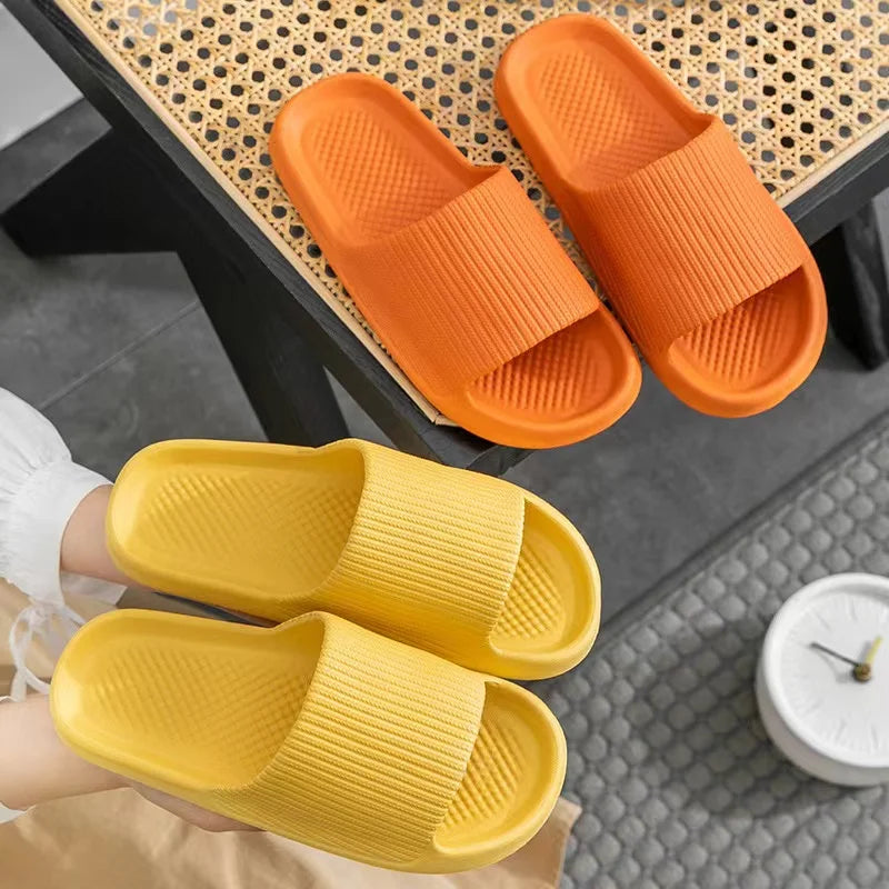 Summer New EVA Soft Sole Bathroom Anti-Slip Slippers Light Comfortable Outdoor Sandals Fashion Men's Women Beach Flip-Flop