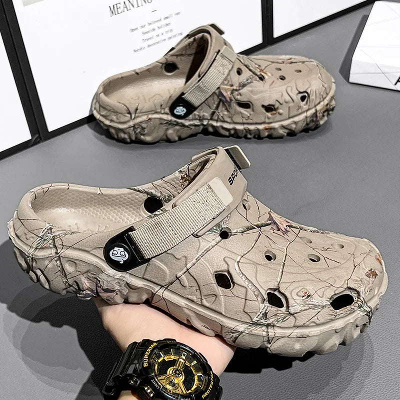 2024 Summer New Men's Slippers Outdoor Garden Clogs Male Casual Shoes Fashion Luxury Sandals Comfort Home Soft Slippers 40-45