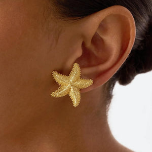 Vintage Gold Color Starfish Shape Metal Earrings for Women Europe And America Style Personality Holiday Jewelry Daily Accessory