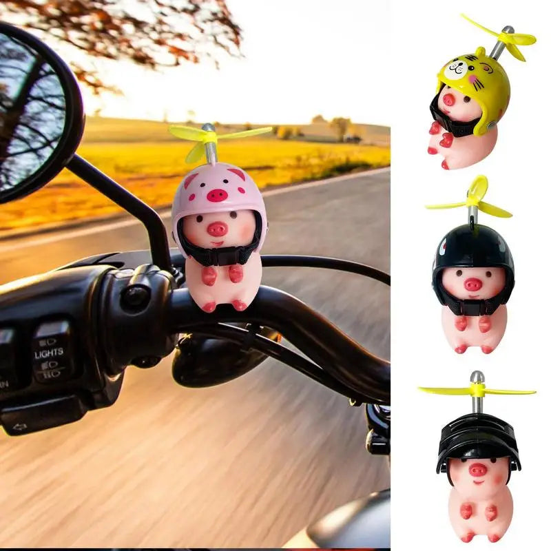 Lovely Animal Figures With Propeller Helmets Cute Swine Handlebar Toy Piglet Motorcycle Handlebar Ornaments Motorcycle Supplies